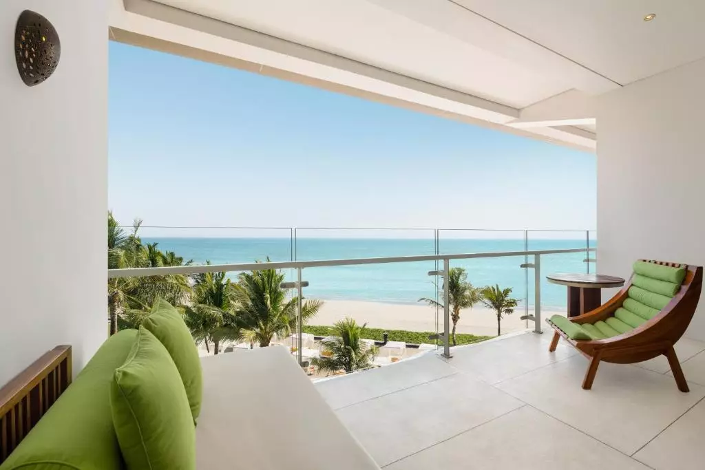 بالکن هتل دبلیو